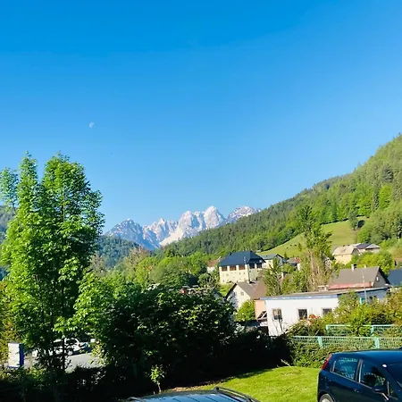 Arnie Daire Arnoldstein